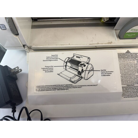Cricut Personal Electronic Cutter Machine CRV001 - Picture 6 of 17
